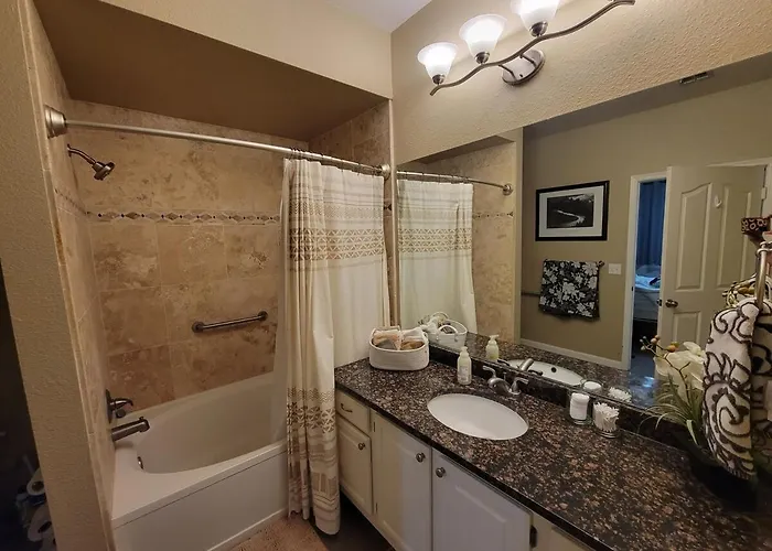 2 Bedroom 2 Bathroom Ground Floor Ahwatukee Apartment